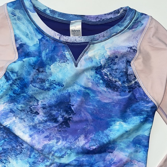 Ivivva water Rashie - Picture 2 of 4